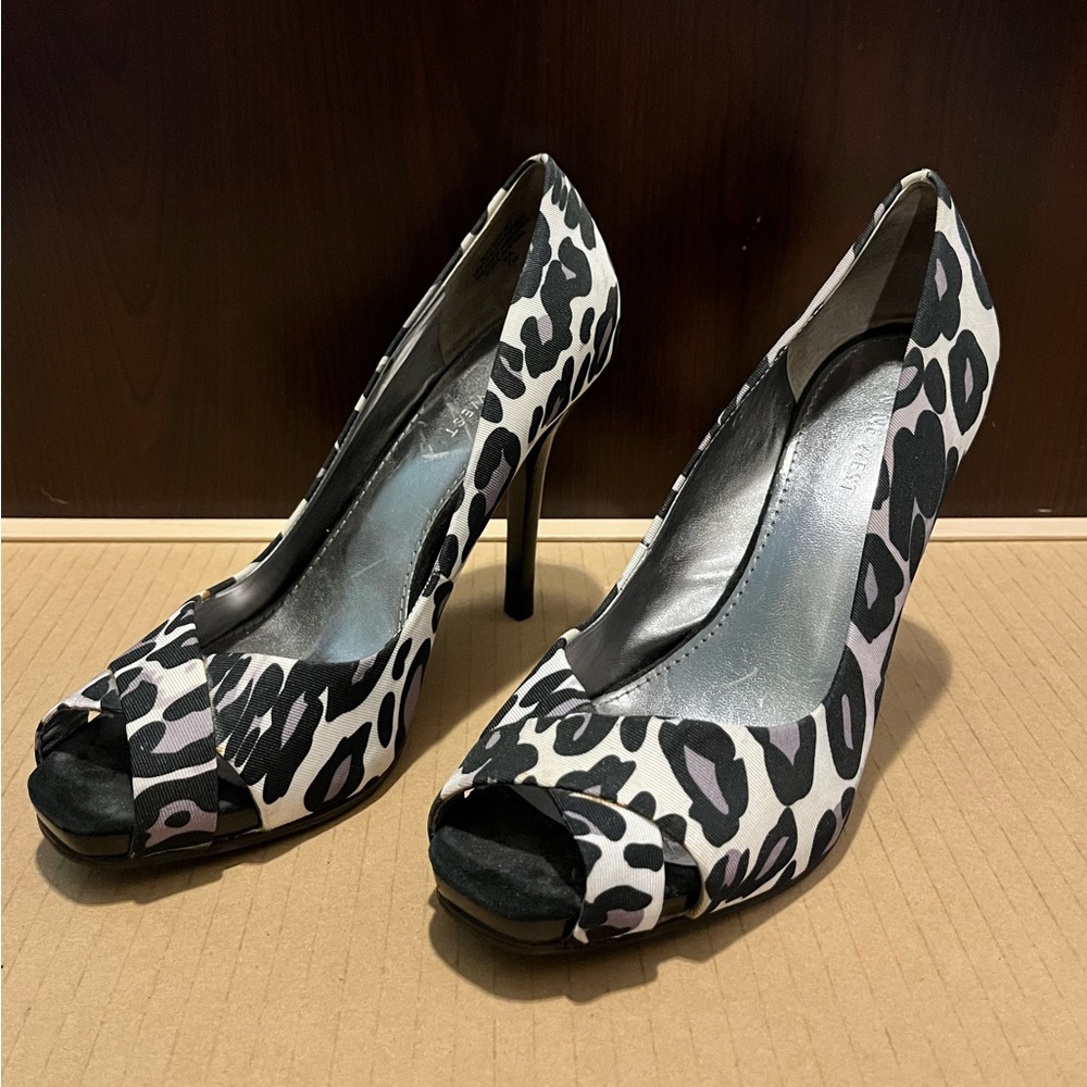 Nine West Black and White Leopard Print Heels
Size 7. Barely worn.